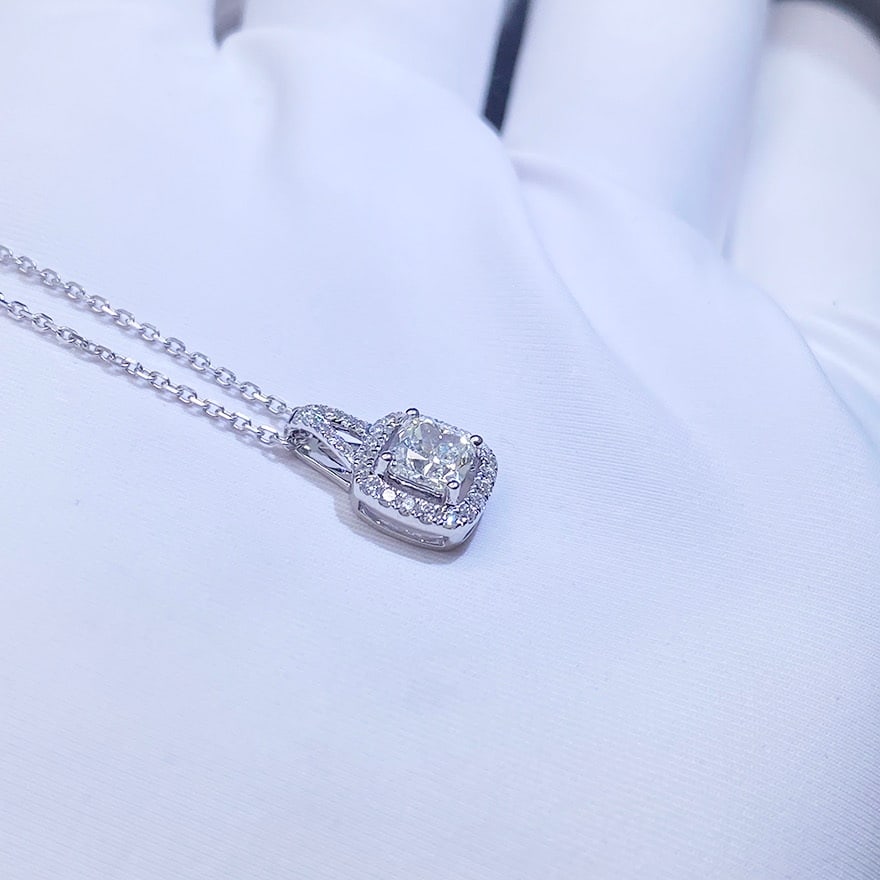 Gia Certified 14k Gold 0.5 Ct Natural J Vs2 Cushion Diamond Pendant( Without Chain ) - 2