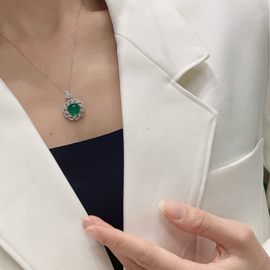 14k Gold 3 Ct Vivid Green Natural Emerald & Diamond Pendant( Without Chain ) - 3