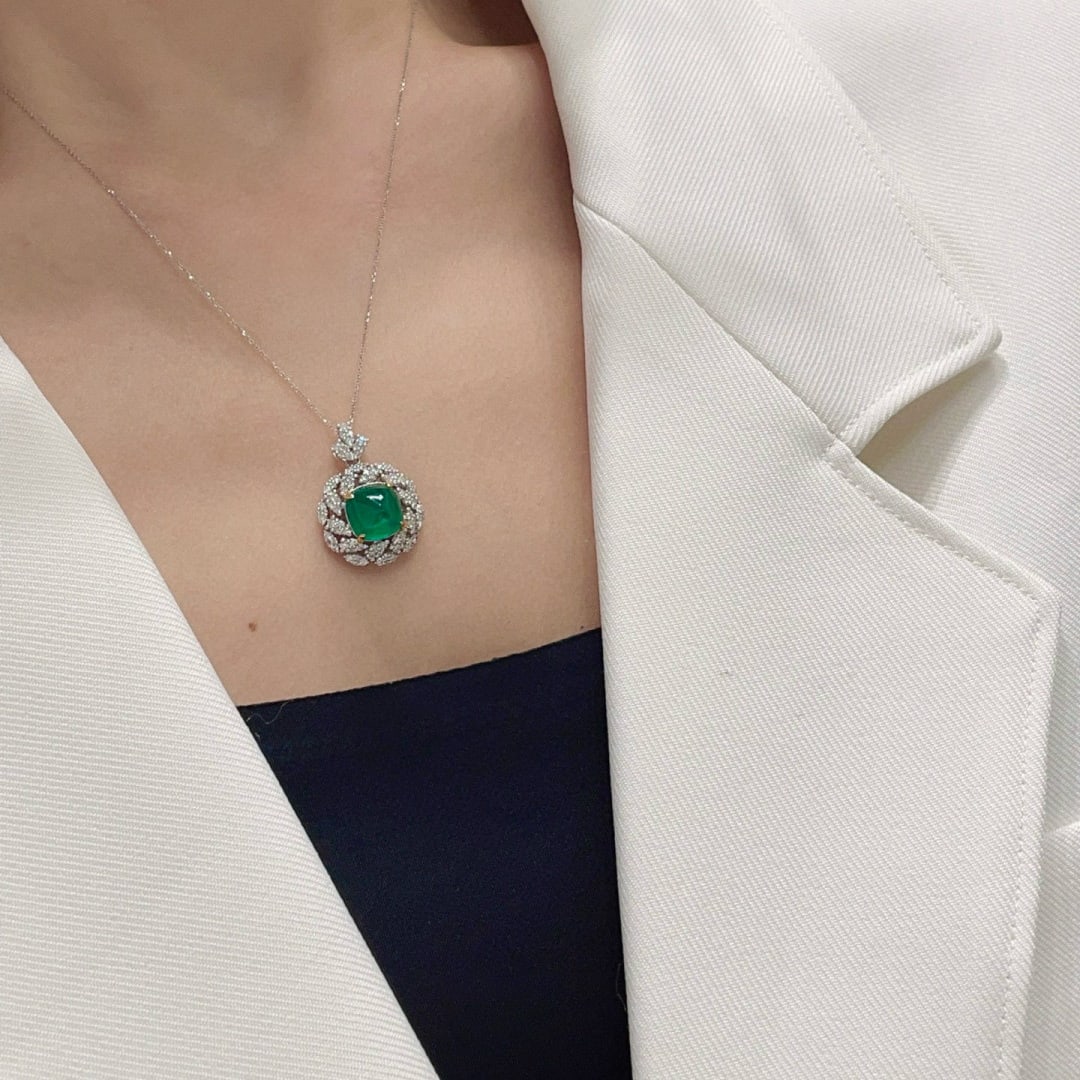 14k Gold 3 Ct Vivid Green Natural Emerald & Diamond Pendant( Without Chain ) - 4