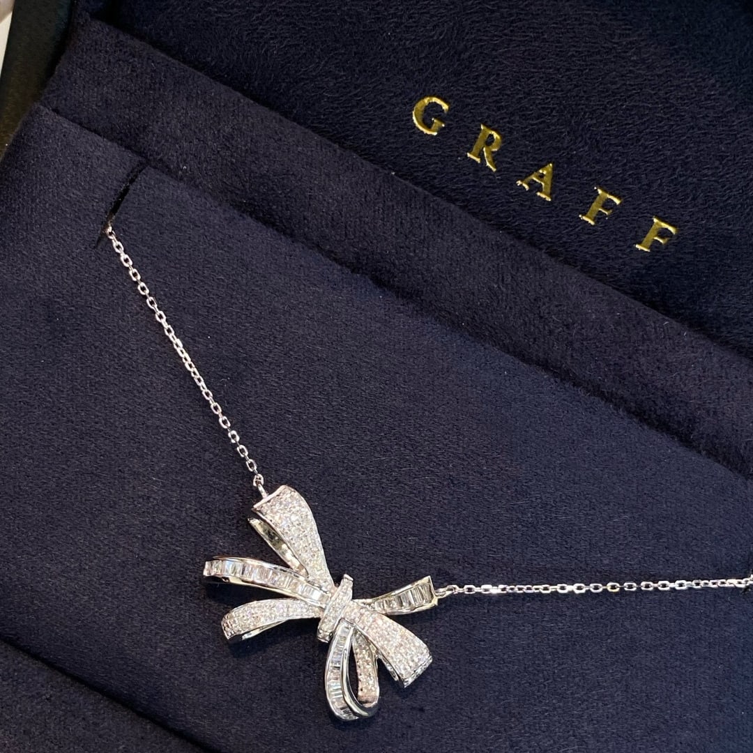 14k Gold 1 Ct Natural H Diamond Necklace: Ref:231070433 // gold content:14k gold // main gemstone:diamond // shape:multiple // carat weight:1ct // clarity grade:vs-si // color:h // treatment:natural // Condition: New Low Estimate: 2600.00