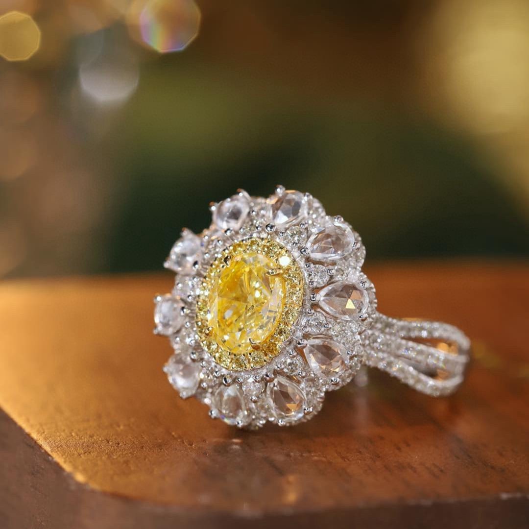14k Gold 1.55 Ctw Natural Yellow Diamond & Diamond Ring - 2
