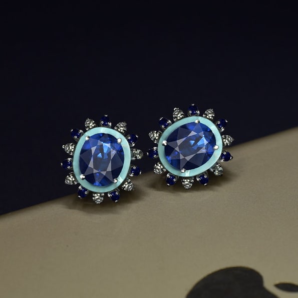 14k Gold 3.20 Ctw Natural Sapphire & Sapphire Earrings: Ref:231071086 // gold content:14k gold // main gemstone:sapphire // shape:oval // carat weight:2. 60ct // color:blue // treatment:natural // // adjacent gemstone 2 : sapphire // shape:round // carat