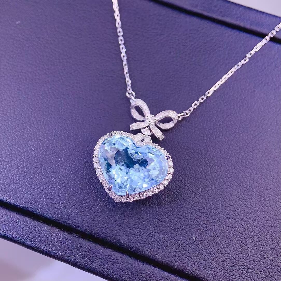 14k Gold 7 Ct Natural Aquamarine & Diamond Necklace - 2