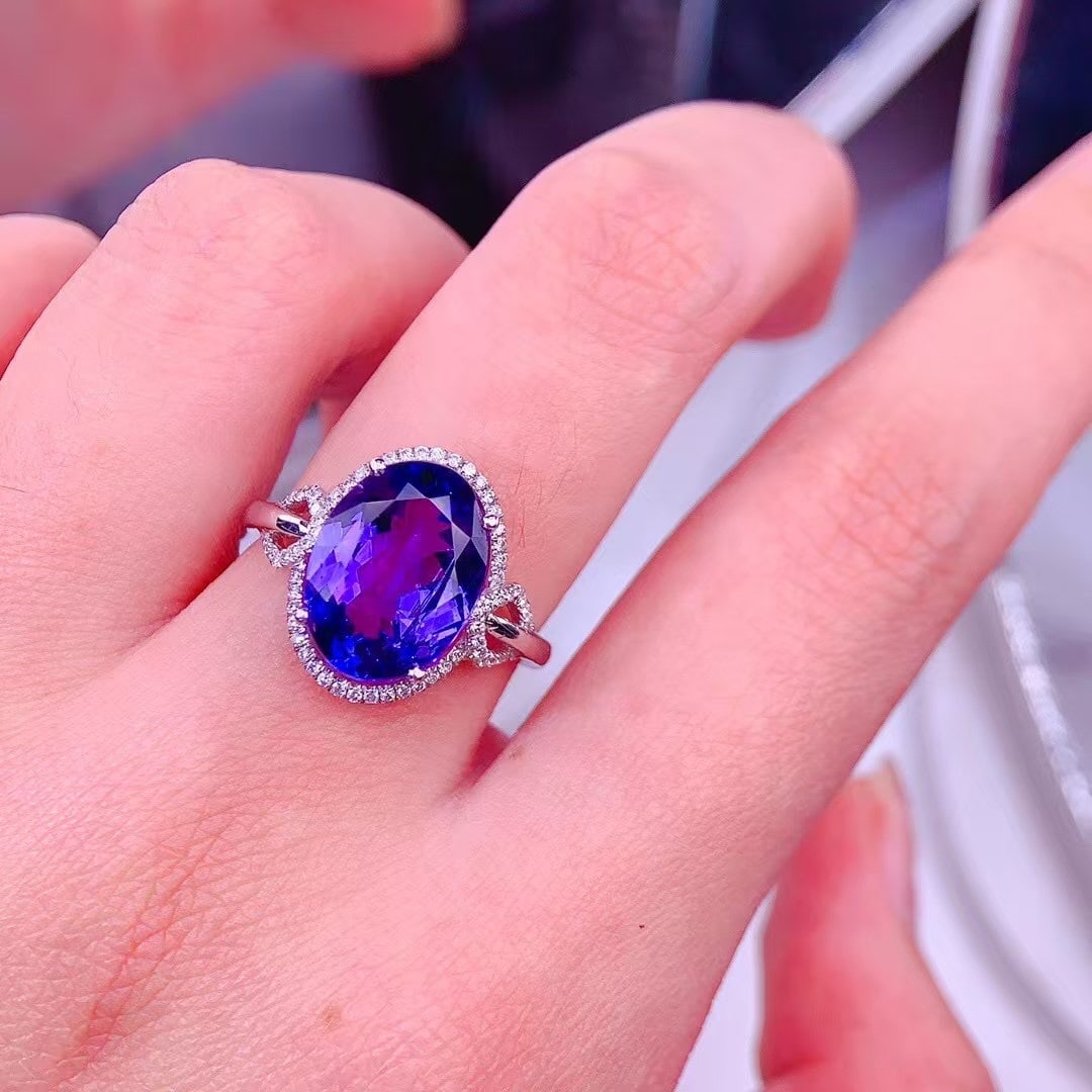 14k Gold 5 Ct Natural Tanzanite & Diamond Ring - 5