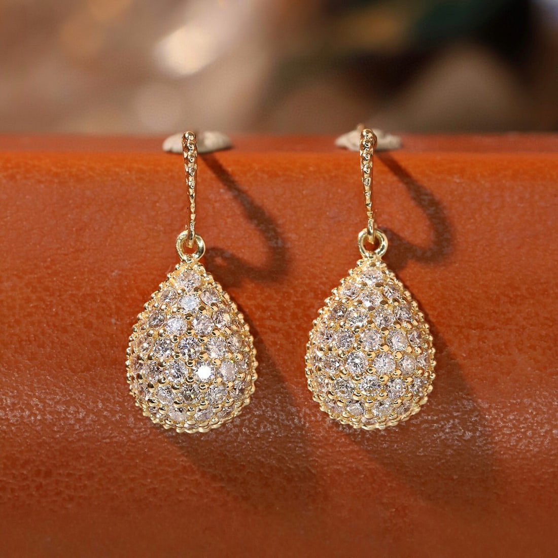 14k Gold 0.9 Ct Natural H Diamond Earrings: Ref:231071137 // gold content:14k gold // main gemstone:diamond // shape:round // carat weight:0. 9ct // clarity grade:vs-si // color:h // treatment:natural // cut grade:g // Condition: New Low