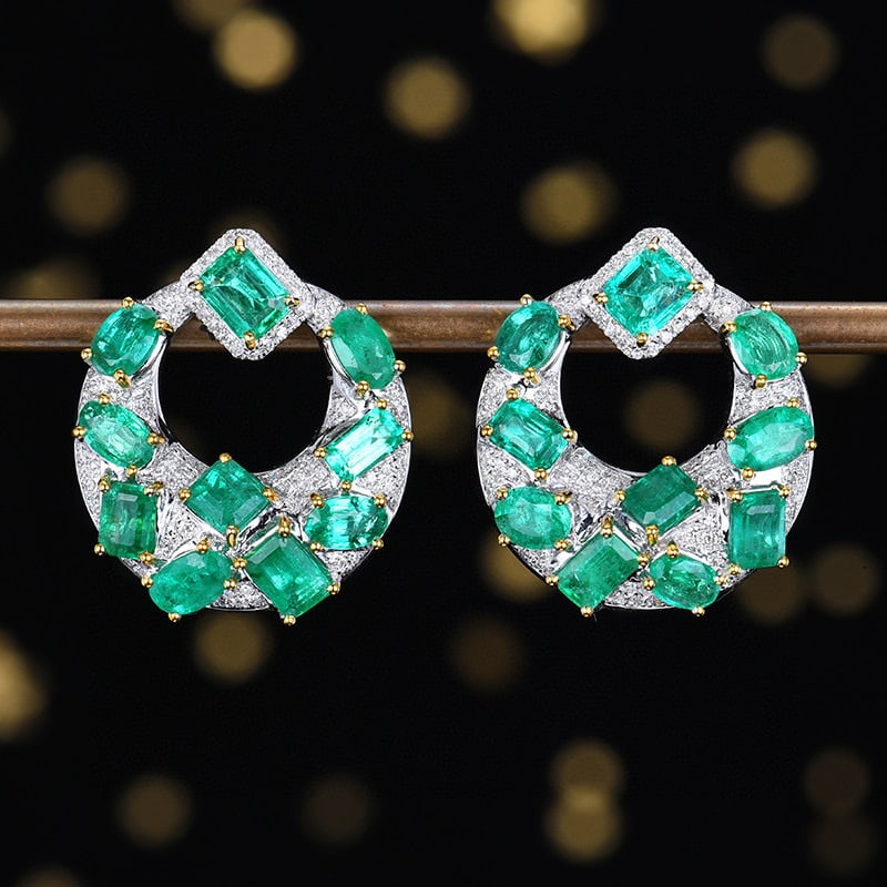 14k Gold 5.41 Ctw Natural Emerald & Diamond Earrings: Ref:231071162 // gold content:14k gold // main gemstone:emerald // shape:multiple // carat weight:5. 07ct // color:green // treatment:natural // // adjacent gemstone 2 : diamond // number of stones:17