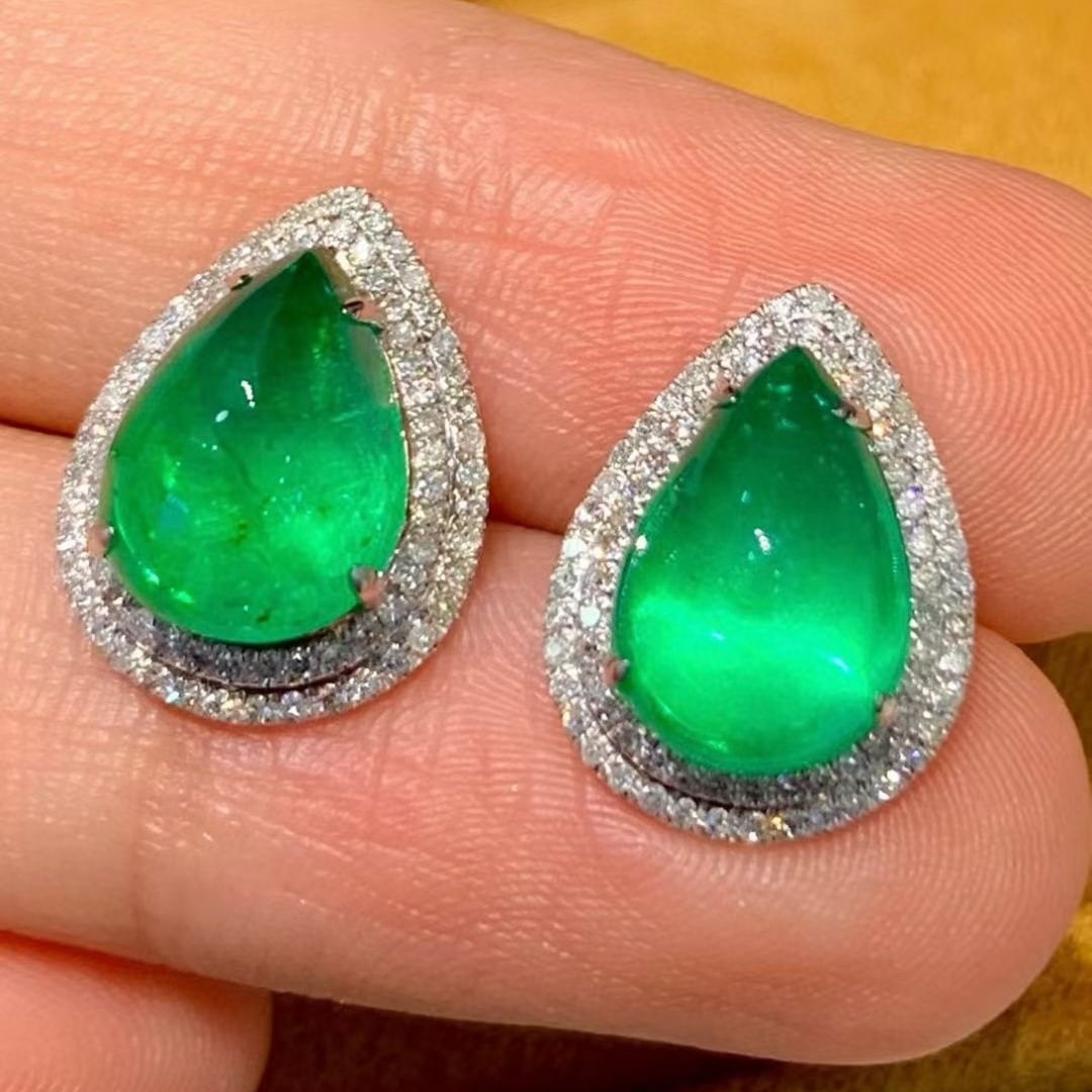 14k Gold 5.6 Ct Natural Emerald & Diamond Earrings - 2