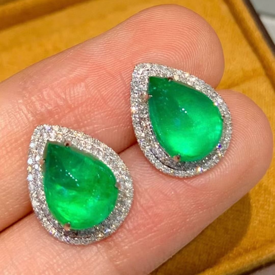 14k Gold 5.6 Ct Natural Emerald & Diamond Earrings - 4