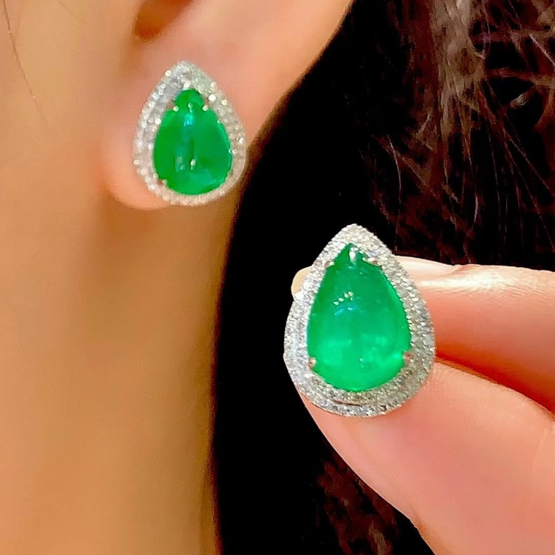 14k Gold 5.6 Ct Natural Emerald & Diamond Earrings - 6