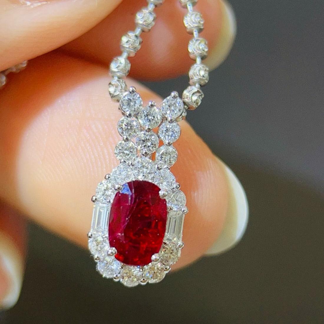 14k Gold 1.20 Ctw Natural Ruby & Diamond Pendant( Without Chain ): Ref:231071198 // gold content:14k gold // main gemstone:ruby // shape:oval // carat weight:0. 77ct // color:pigeonblood red // treatment:natural // // adjacent gemstone 2 : diamond // shape:multiple