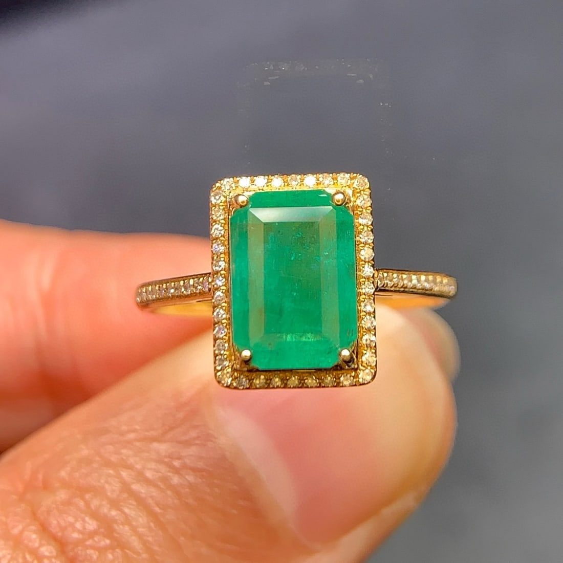 14k Gold 2.01 Ct Natural Emerald & Diamond Ring - 7