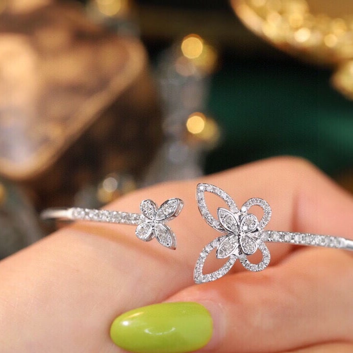14k Gold 0.95 Ct Natural H Diamond & Butterfly Bangle - 4