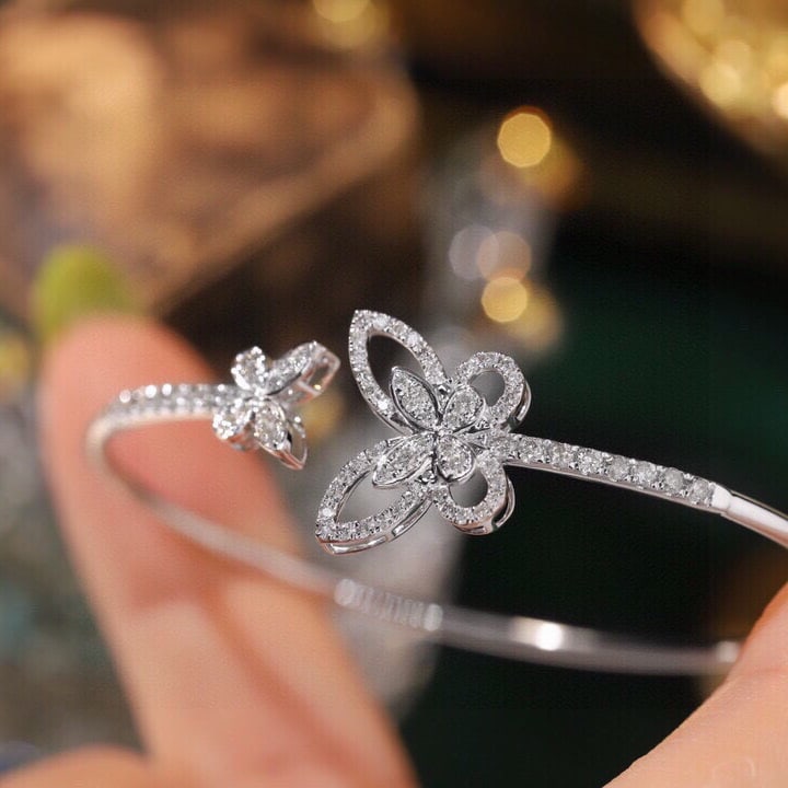 14k Gold 0.95 Ct Natural H Diamond & Butterfly Bangle - 6