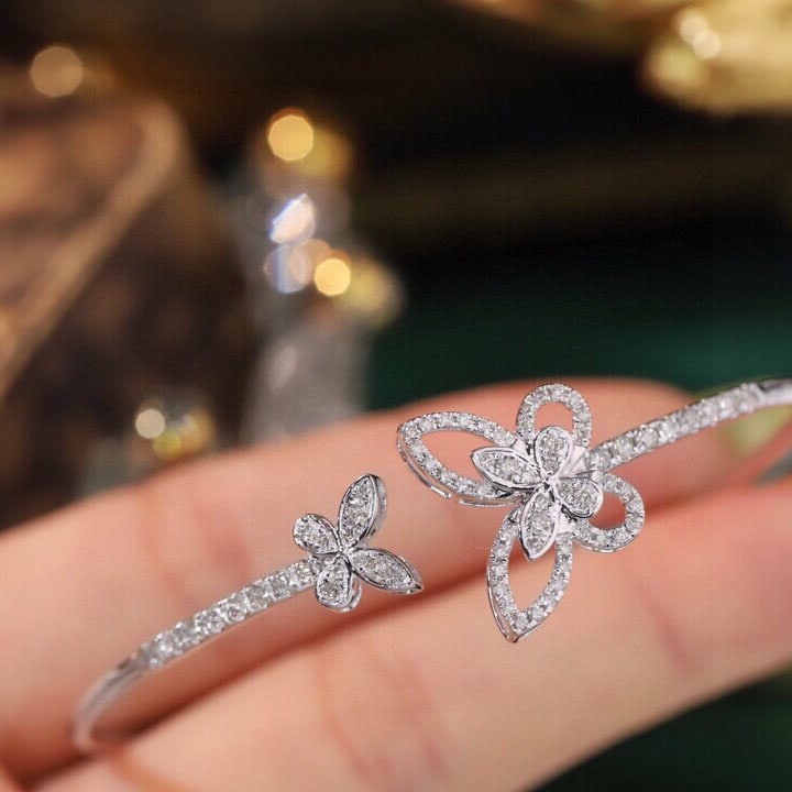 14k Gold 0.95 Ct Natural H Diamond & Butterfly Bangle - 7