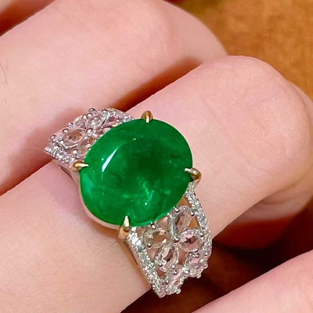 14k Gold 5.55 Ctw Vivid Green Natural Emerald & Sapphire Ring - 3