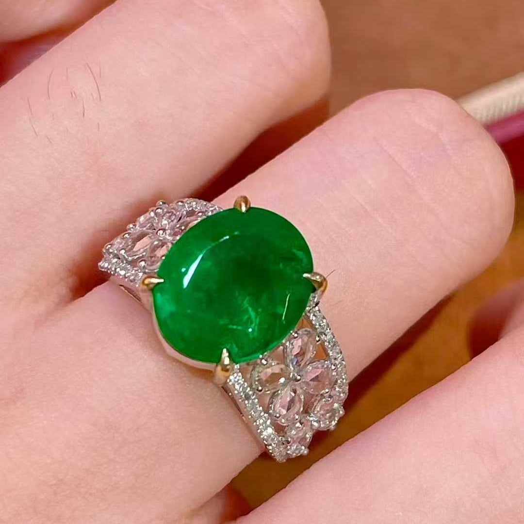 14k Gold 5.55 Ctw Vivid Green Natural Emerald & Sapphire Ring - 4