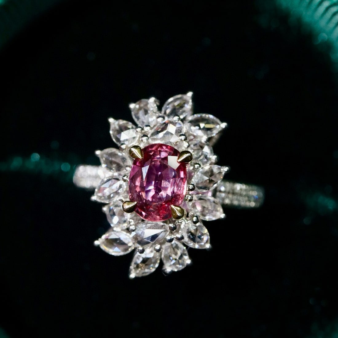 14k Gold 2.10 Ctw Natural Padparadscha Sapphire & Diamond Ring: Ref:231072003 // gold content:14k gold // ring size:7. 25us // // main gemstone:padparadscha sapphire // shape:oval // carat weight:1. 09ct // color:orangish pink // treatment:natural // // adjacent
