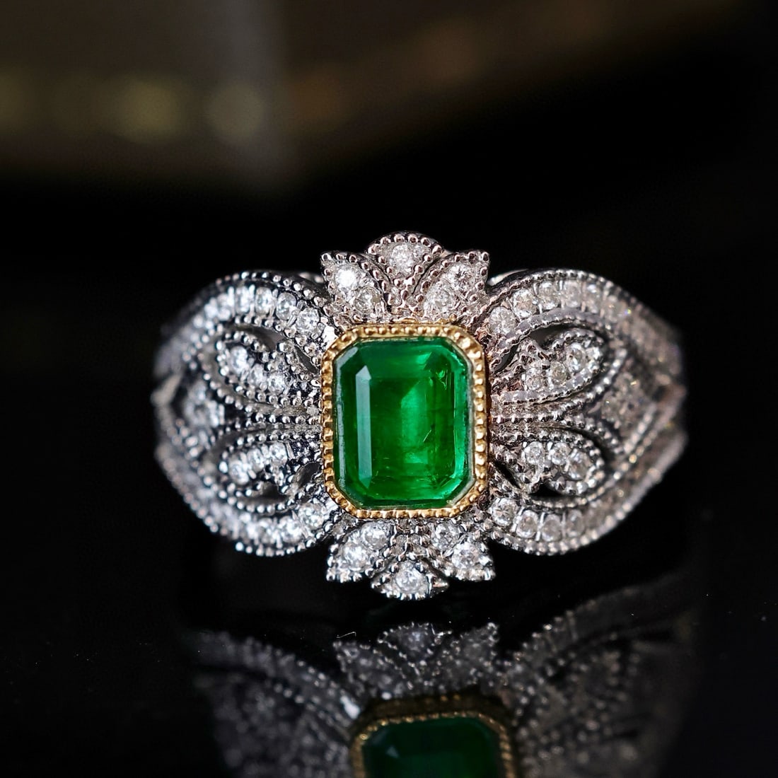 14k Gold 0.98 Ctw Vivid Green Natural Emerald & Diamond Ring: Ref:231072020 // gold content:14k gold // ring size:7. 25us // // main gemstone:emerald // shape:octagonal // carat weight:0. 62ct // color:vivid green // treatment:natural // // adjacent gemstone 2 :