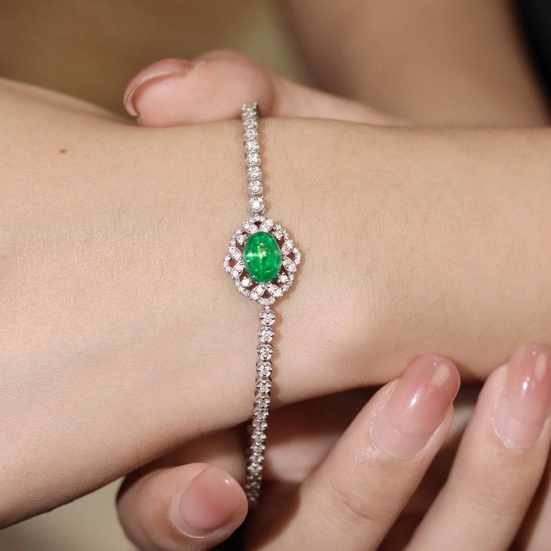 14k Gold 2.85 Ctw Natural Emerald & Diamond Bracelet - 6
