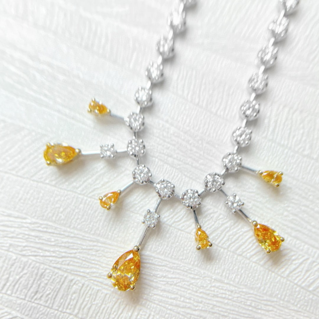 14k Gold 2.21 Ctw Natural Orange Diamond & Diamond Necklace: Ref:231072046 // gold content:14k gold // main gemstone:orange diamond // shape:pear // carat weight:1. 10ct // color:orange // treatment:natural // // adjacent gemstone 2 : diamond // shape:round // 