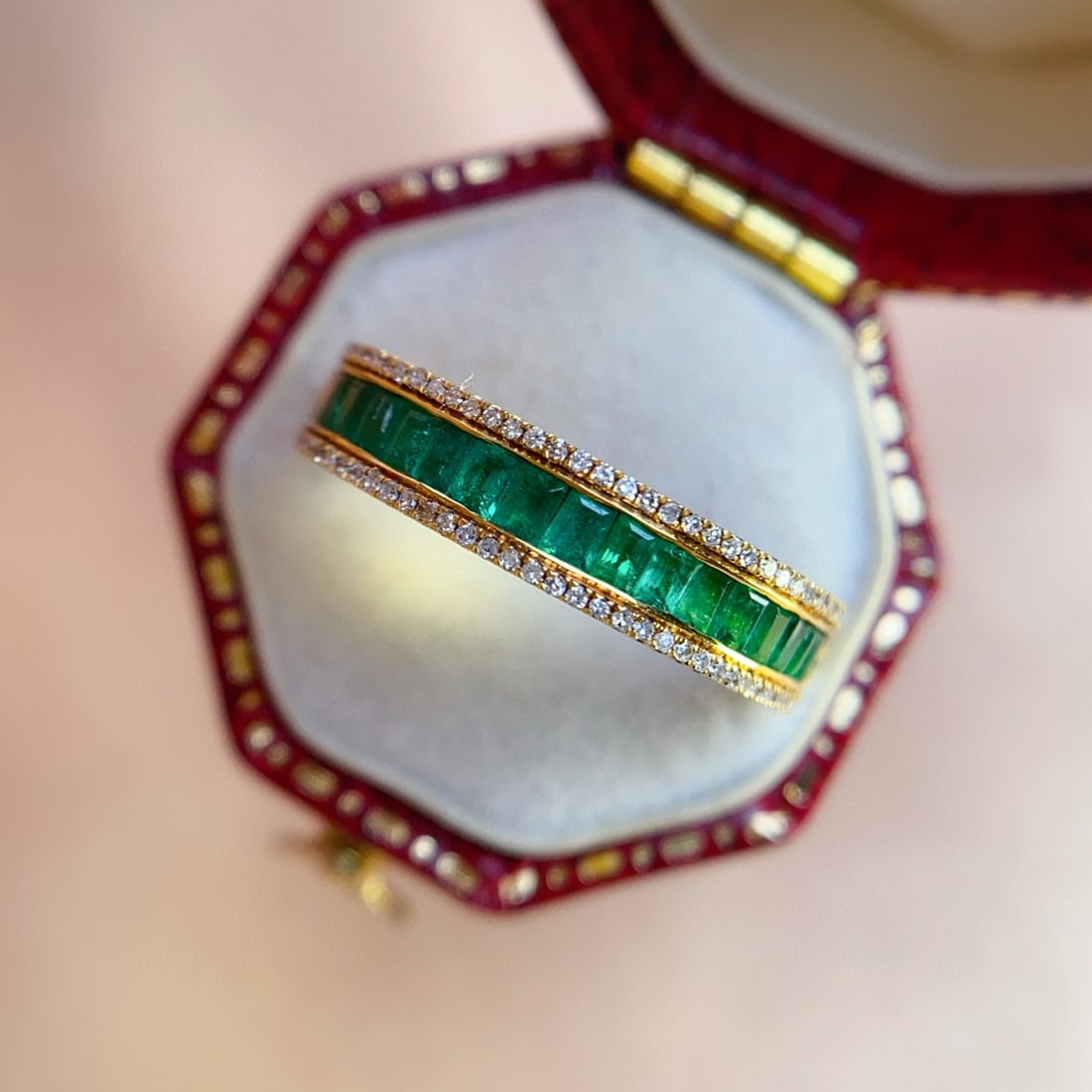 14k Gold 1.65 Ct Natural Emerald & Diamond Ring - 4