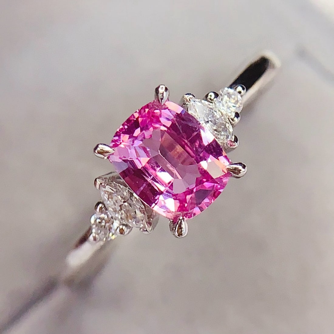 14k Gold 0.8 Ct Natural Sapphire & Diamond Ring: Ref:231072077 // gold content:14k gold // ring size:7. 25us // // main gemstone:sapphire // shape:cushion // carat weight:0. 8ct // color:pink // treatment:natural // // adjacent gemstone 2 : diamond 