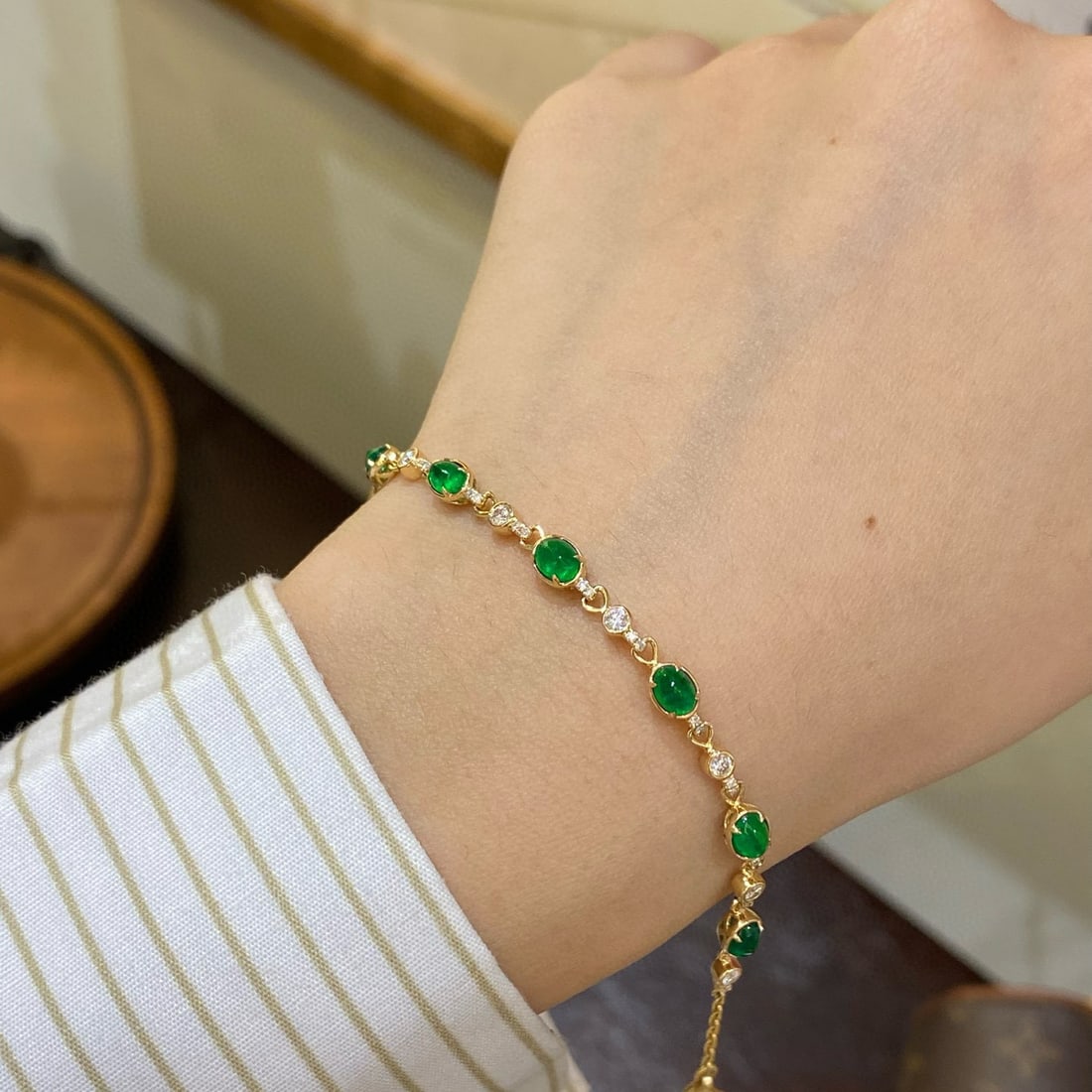 14k Gold 1.83 Ctw Vivid Green Natural Emerald & Diamond Bracelet - 2