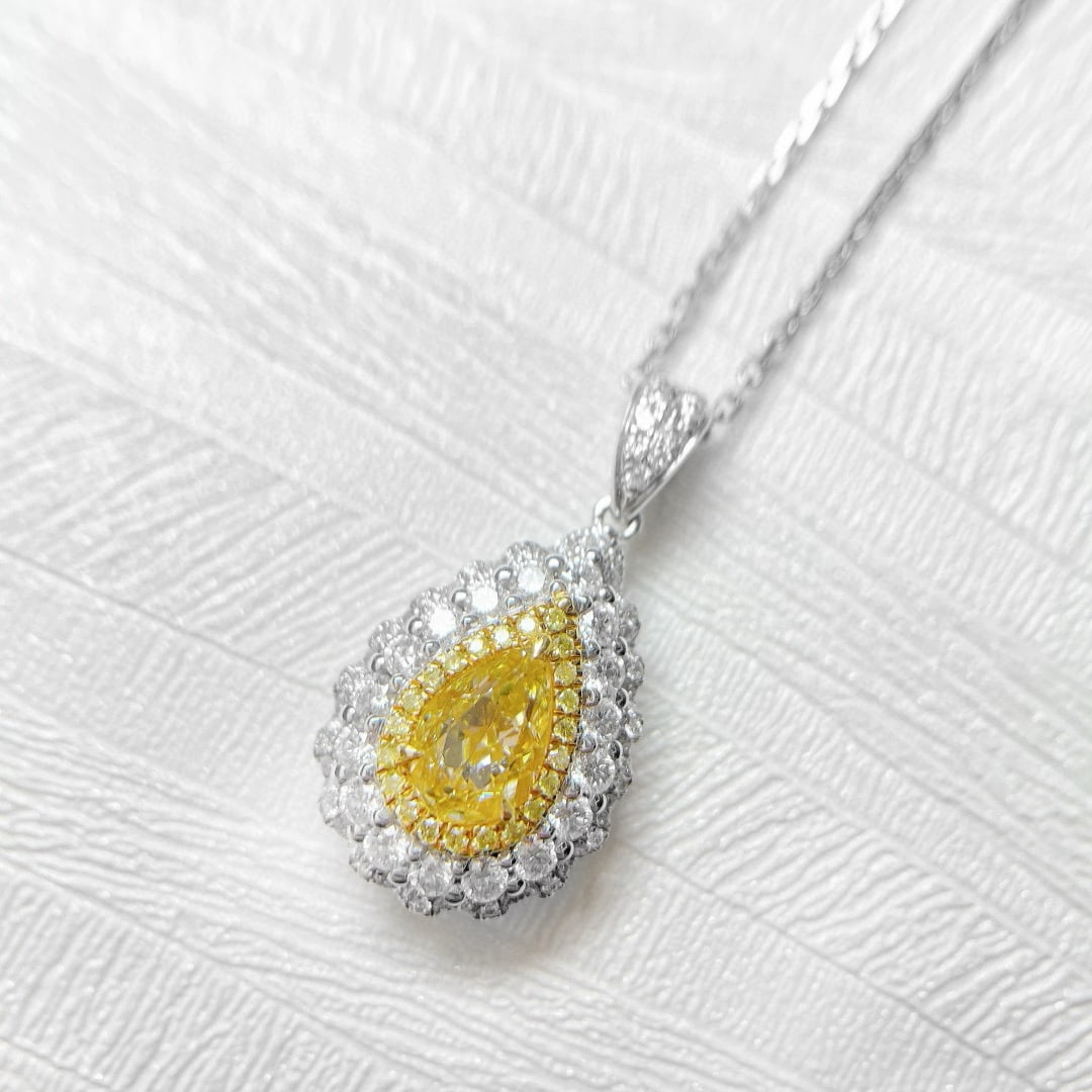 14k Gold 1.59 Ctw Natural Yellow Diamond & Diamond Necklace: Ref:231072090 // gold content:14k gold // main gemstone:yellow diamond // shape:pear // carat weight:1. 00ct // color:yellow // treatment:natural // // adjacent gemstone 2 : diamond // shape:round // 