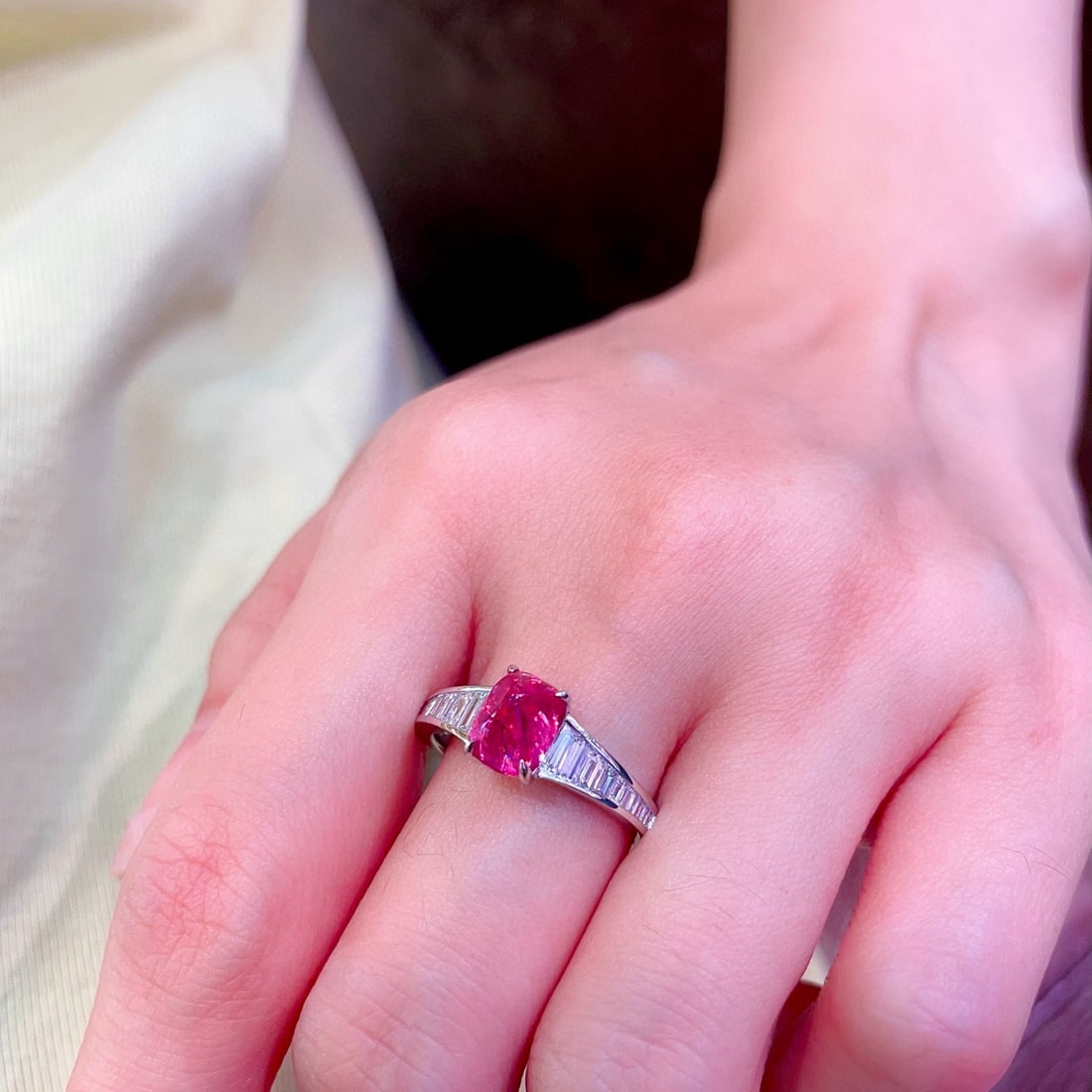 14k Gold 2.50 Ctw Natural Spinel & Diamond Ring - 6