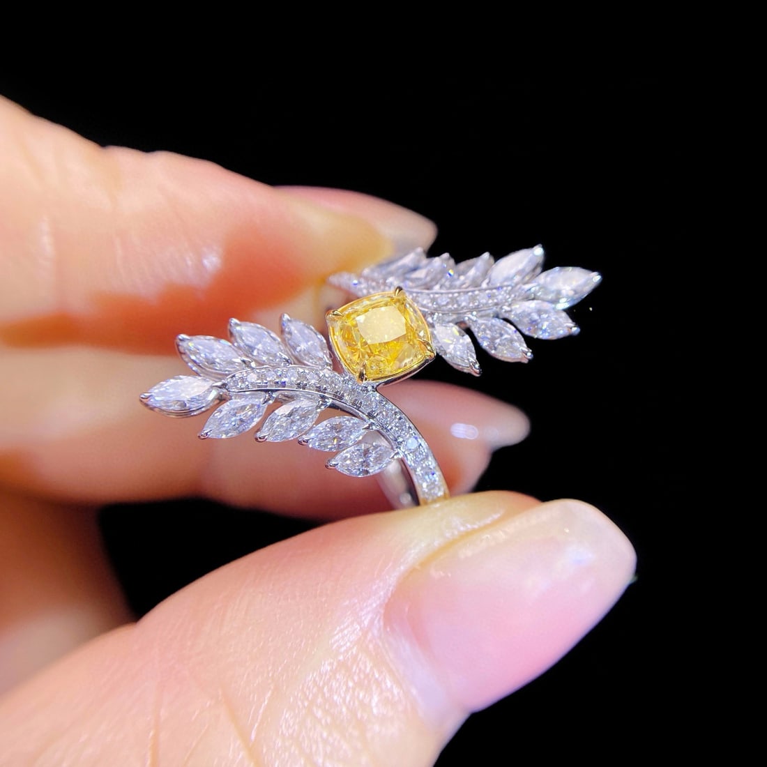 Gia Certified 14k Gold 2.21 Ctw Natural Yellow Diamond & Diamond Ring - 2