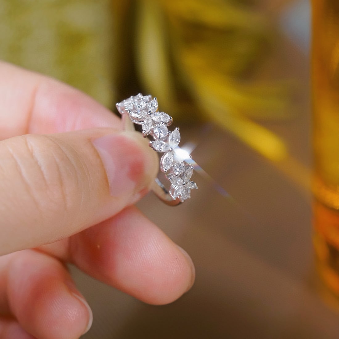 14k Gold 0.85 Ct Natural H Diamond Ring - 9