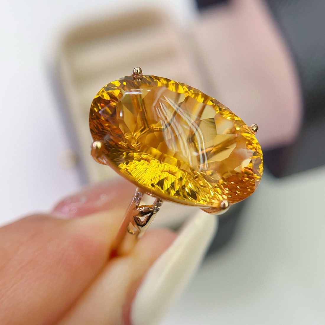 14k Gold 13.40 Ct Natural Citrine & Diamond Ring - 4