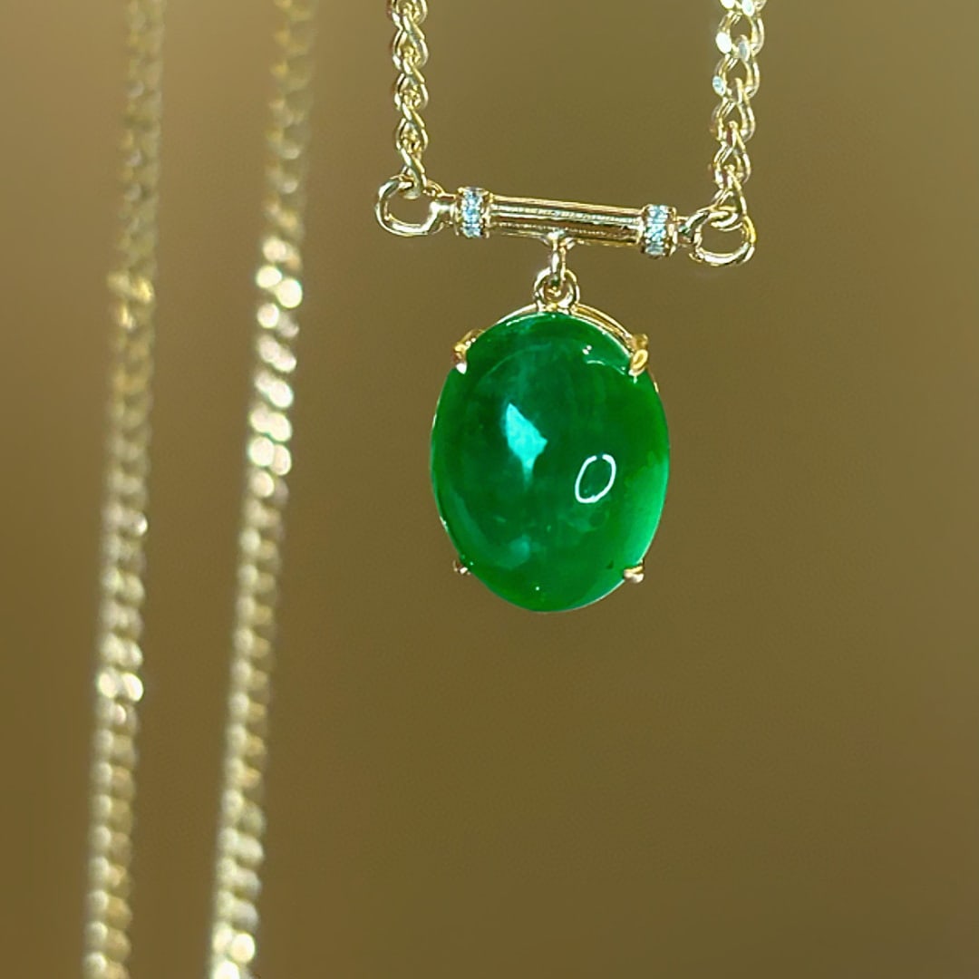 14k Gold 5.05 Ct Vivid Green Natural Emerald & Diamond Necklace - 2