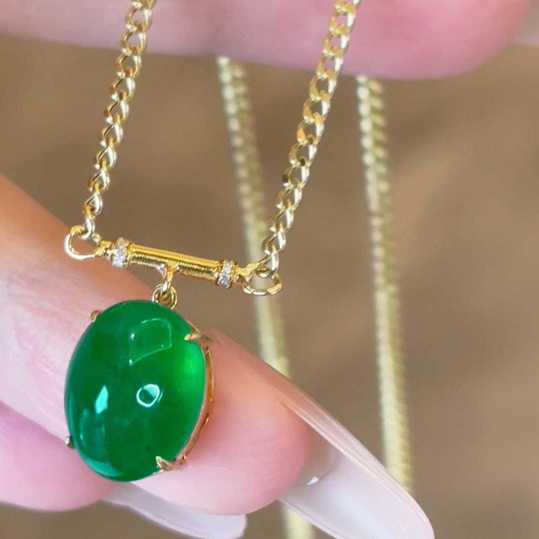14k Gold 5.05 Ct Vivid Green Natural Emerald & Diamond Necklace - 4