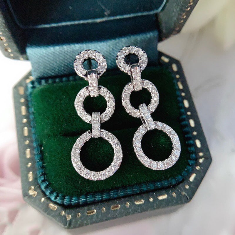 14k Gold 0.5 Ct Natural H Diamond Earrings: Ref:231072155 // gold content:14k gold // main gemstone:diamond // shape:round // carat weight:0. 5ct // clarity grade:vs-si // color:h // treatment:natural // cut grade:g // Low Estimate: 2600 High