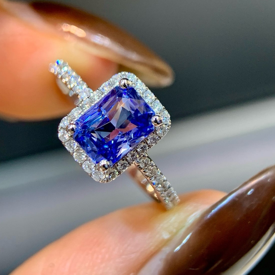 14k Gold 1.90 Ctw Natural Sapphire & Diamond Ring - 2