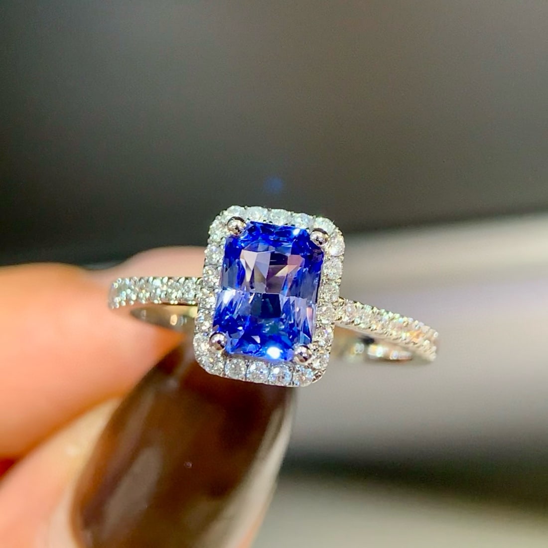14k Gold 1.90 Ctw Natural Sapphire & Diamond Ring - 5