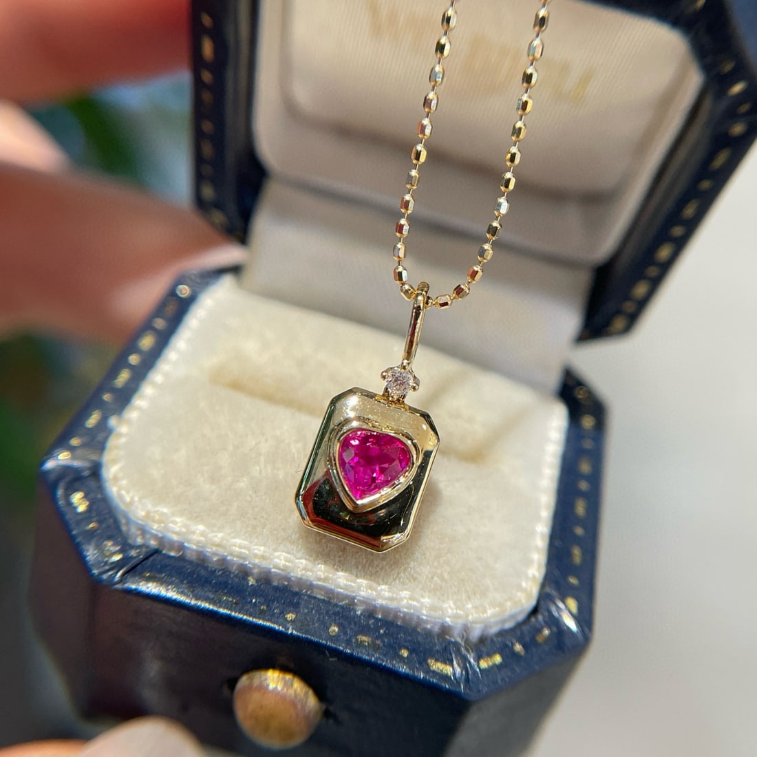 14k Gold 0.26 Ct Natural Ruby & Diamond Pendant( Without Chain ): Ref:231072179 // gold content:14k gold // main gemstone:ruby // shape:heart // carat weight:0. 26ct // color:red // treatment:natural // // adjacent gemstone 2 : diamond // shape:round // clarity