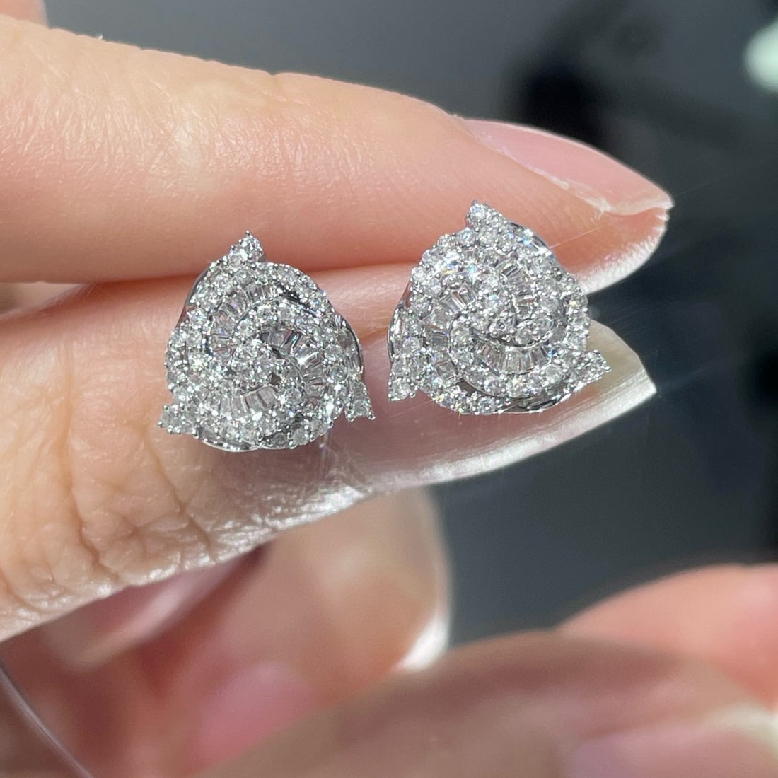 14k Gold 0.55 Ct Natural H Diamond Earrings - 3
