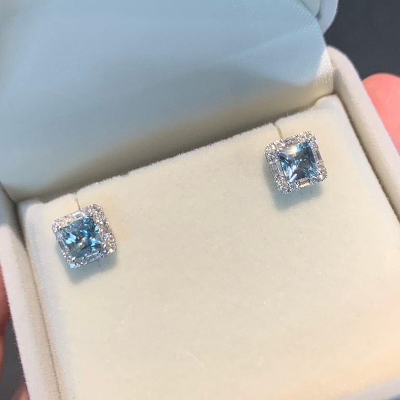 14k Gold 1.45 Ctw Natural Aquamarine & Diamond Earrings: Ref:231072211 // gold content:14k gold // main gemstone:aquamarine // shape:princess // carat weight:1. 10ct // color:santa maria color // treatment:natural // // adjacent gemstone 2 : diamond //