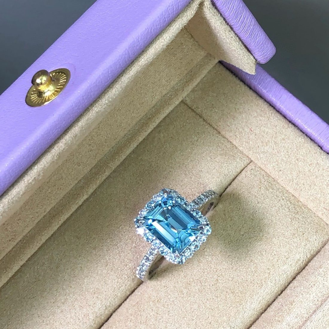 14k Gold 2.14 Ctw Natural Aquamarine & Diamond Ring - 2