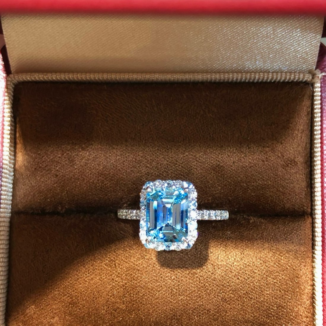 14k Gold 2.14 Ctw Natural Aquamarine & Diamond Ring - 4