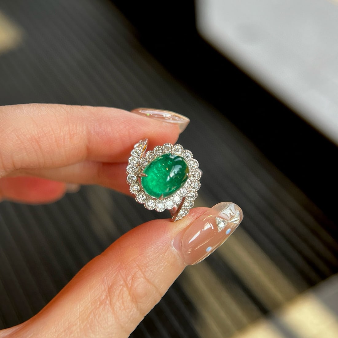14k Gold 4.69 Ctw Vivid Green Natural Emerald & Lab Grown Diamond Ring - 3