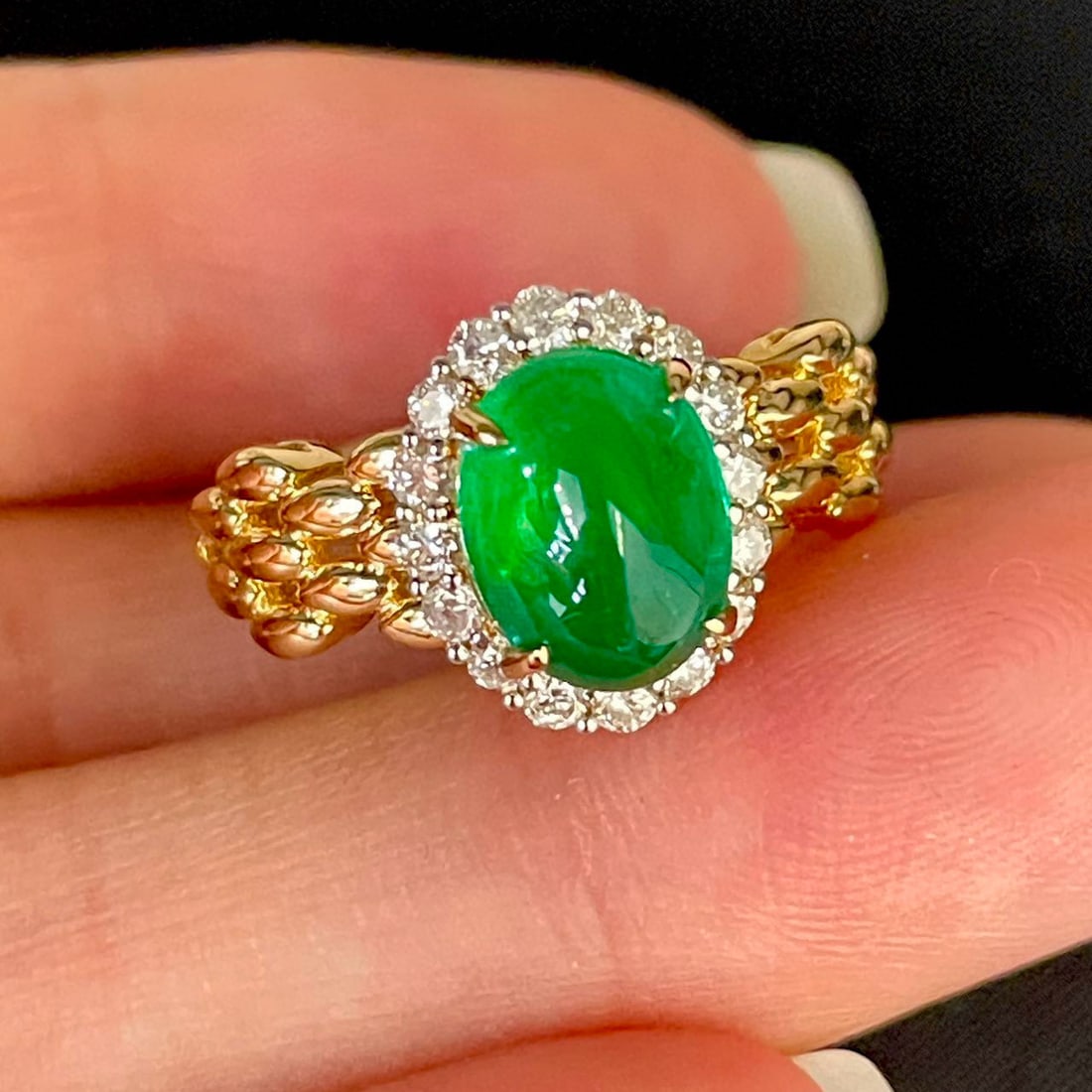 14k Gold 2.3 Ct Vivid Green Natural Emerald & Diamond Ring: Ref:231072295 // gold content:14k gold // ring size:7. 25us // // main gemstone:emerald // shape:oval // carat weight:2. 3ct // color:vivid green // treatment:natural // // adjacent gemstone 2 :