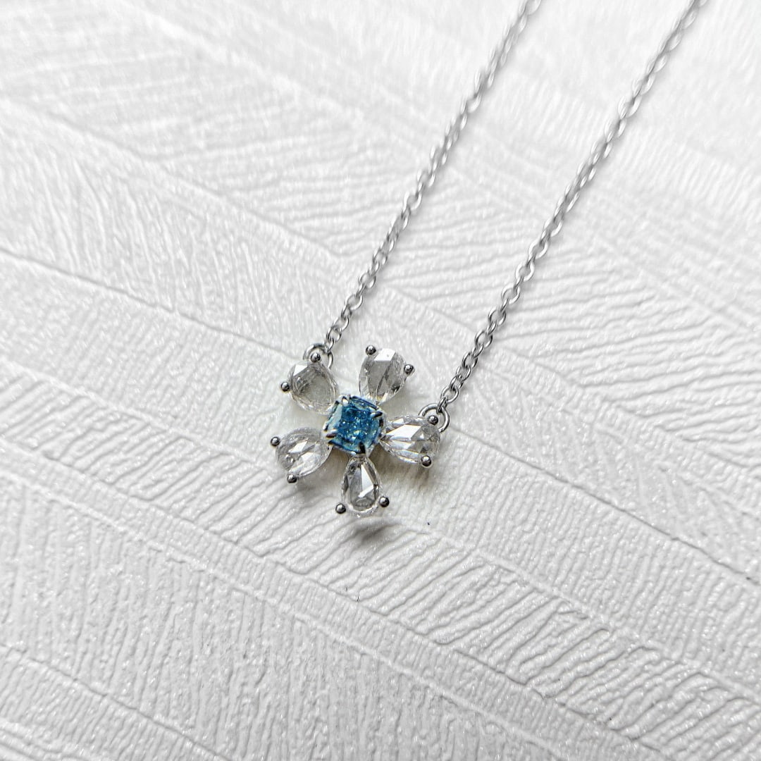 14k Gold 0.45 Ctw Natural Blue Diamond & Diamond Necklace: Ref:231072336 // gold content:14k gold // main gemstone:blue diamond // shape:cushion // carat weight:0. 13ct // color:blue // treatment:natural // // adjacent gemstone 2 : diamond // shape:pear //