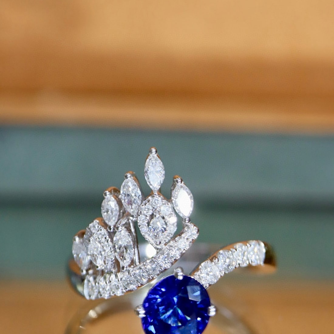 14k Gold 1.50 Ctw Natural Sapphire & Diamond Ring: Ref:231072341 // gold content:14k gold // ring size:7. 25us // // main gemstone:sapphire // shape:oval // carat weight:1. 05ct // color:blue // treatment:natural // // adjacent gemstone 2 : diamond