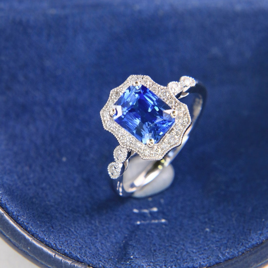 14k Gold 2.72 Ctw Natural Sapphire & Diamond Ring - 5