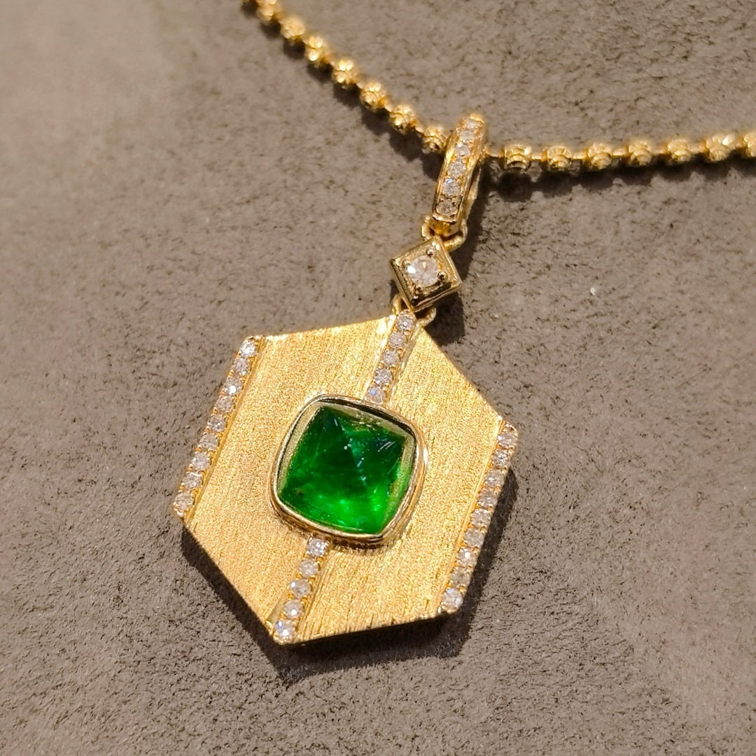 14k Gold 1.86 Ctw Vivid Green Natural Emerald & Diamond Pendant( Without Chain ) - 5