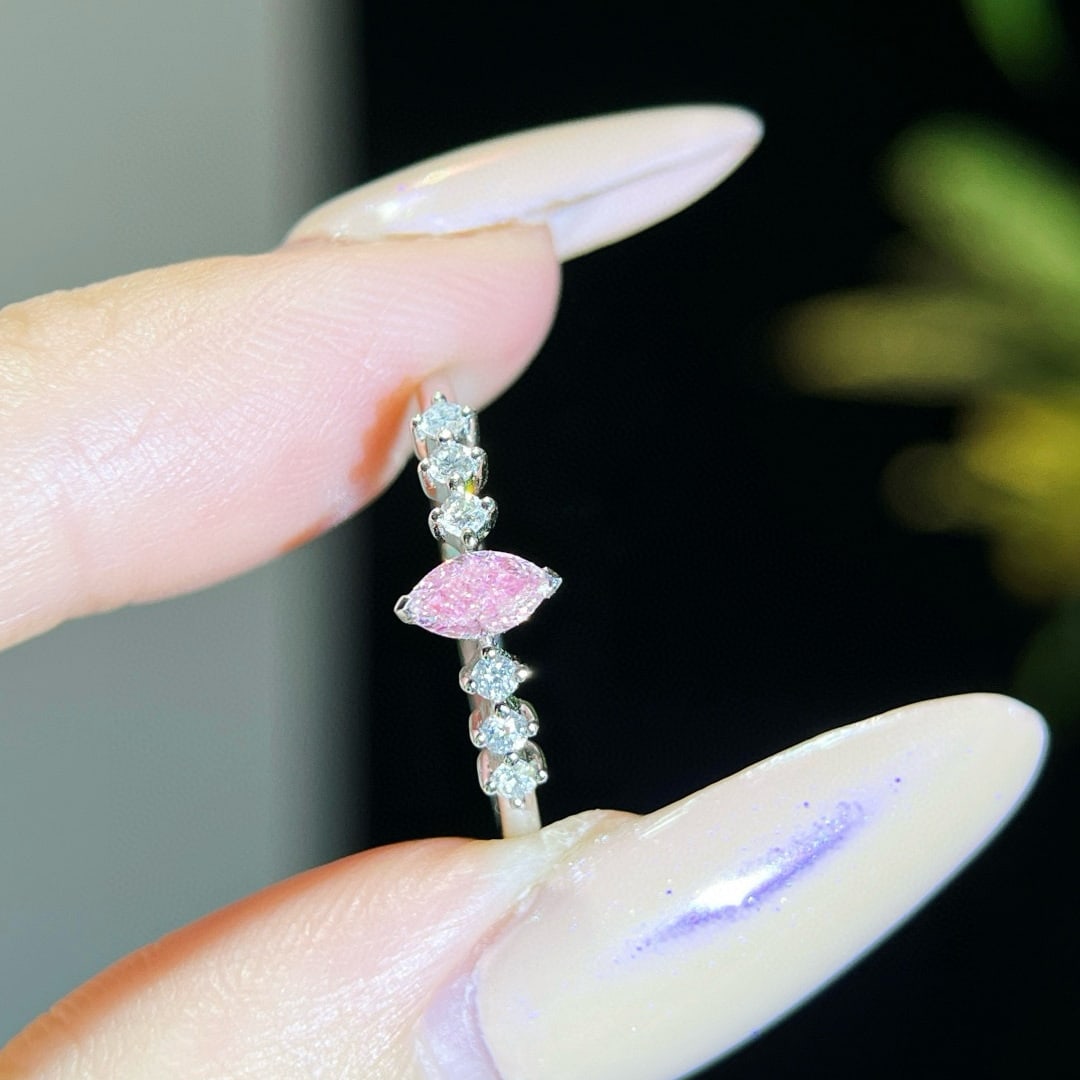 14k Gold 0.29 Ctw Natural Pink Diamond & Diamond Ring: Ref:231072364 // gold content:14k gold // ring size:7. 25us // // main gemstone:pink diamond // shape:marquise // carat weight:0. 18ct // color:pink // treatment:natural // // adjacent gemstone 2 :