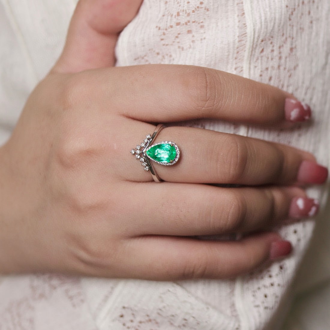 14k Gold 1.64 Ctw Natural Emerald & Diamond Ring - 3